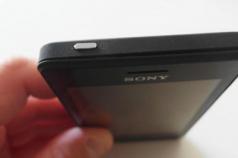 Полный обзор Sony Xperia go: идти, бежать, звонить Радио мобильного устройства представляет собой встроенный FM-приемник